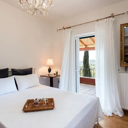 Lily's House Áno Korakiána