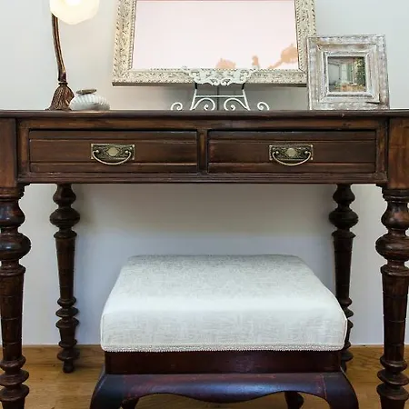 Lily's House Áno Korakiána