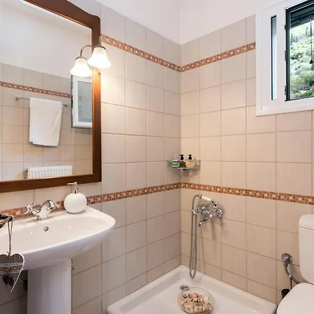 Lily's House * Áno Korakiána